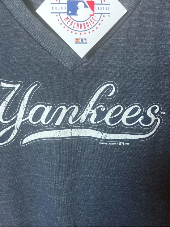 MLB Yankees Women's Short Sleeve V-Neck Tee — Navy with White Script - Picture 2 of 3